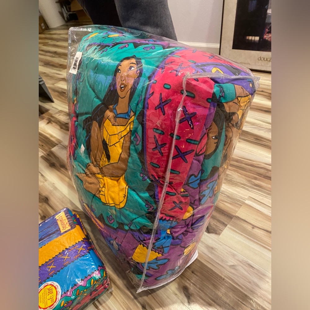 (SOLD) Vintage Disney Pocahontas Bedding Set